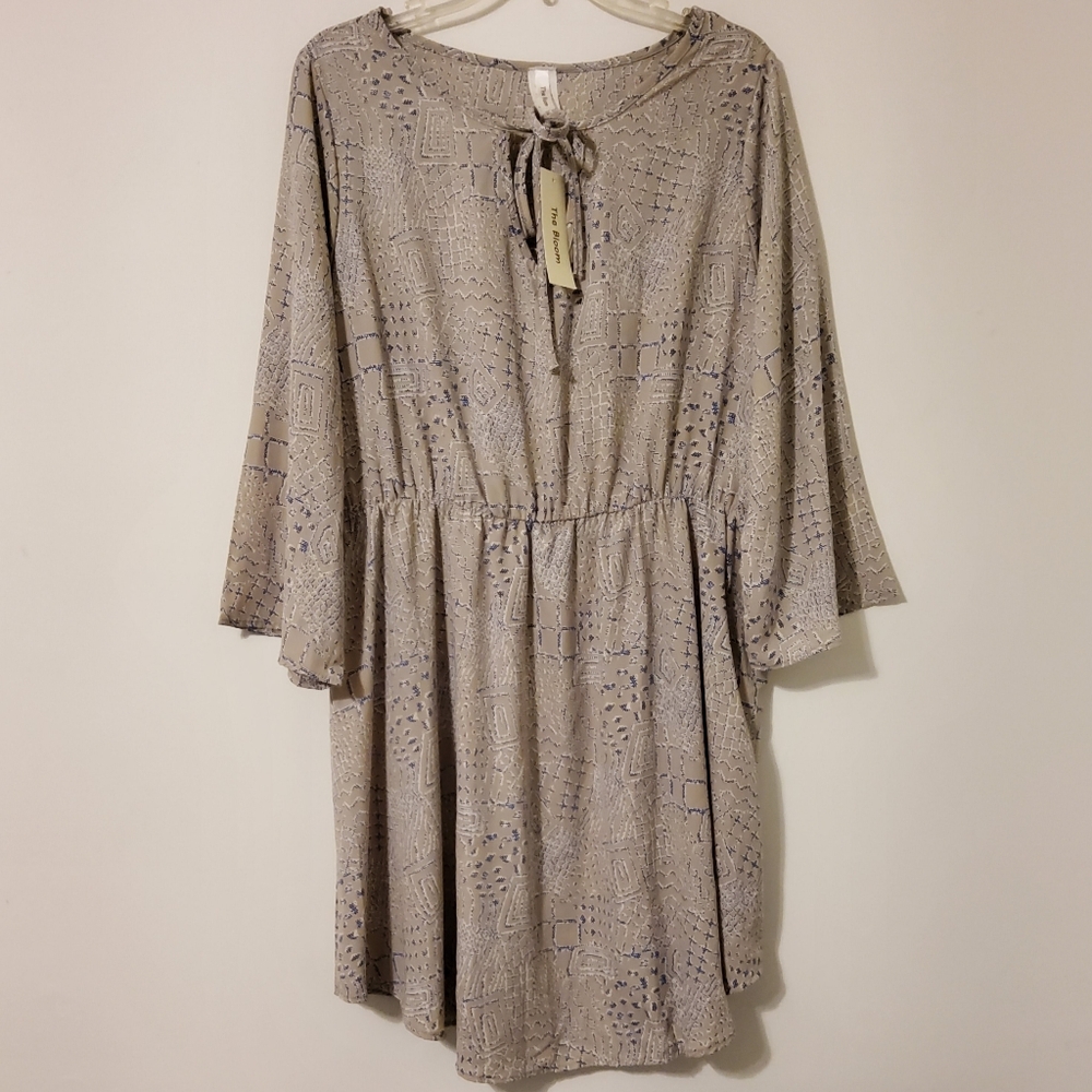The Bloom Blue Crosshatch Blouson Dress Size 4XL